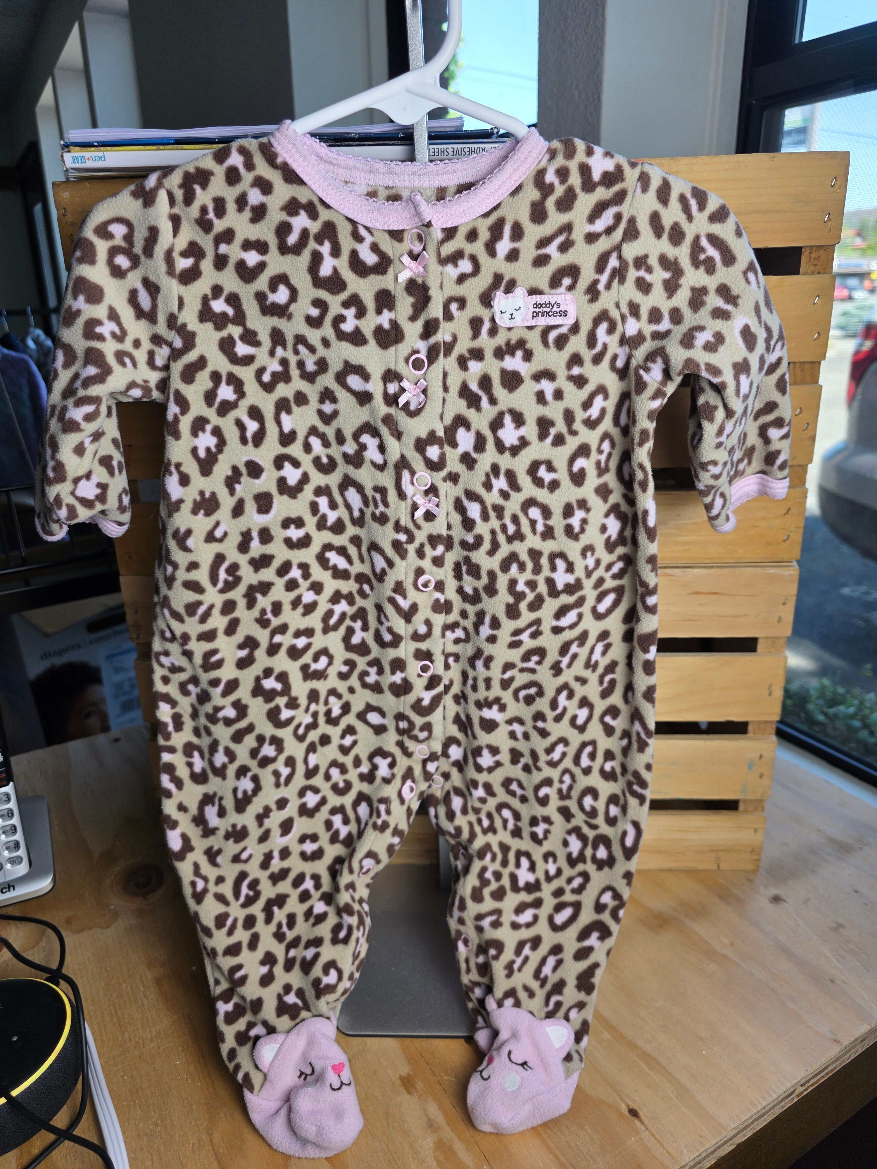 Carter’s Pajamas 6M
