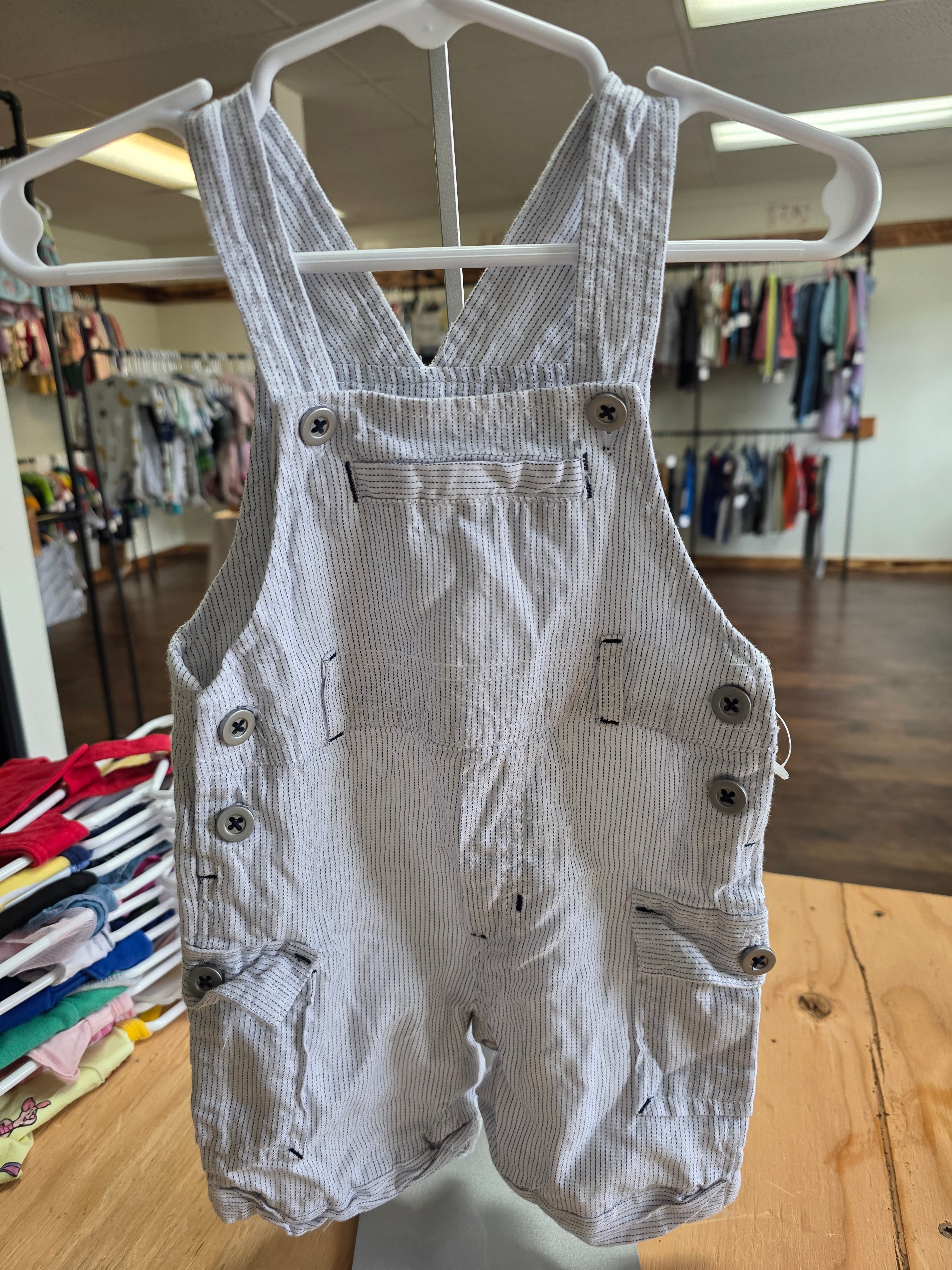 Shortalls 6-9 months