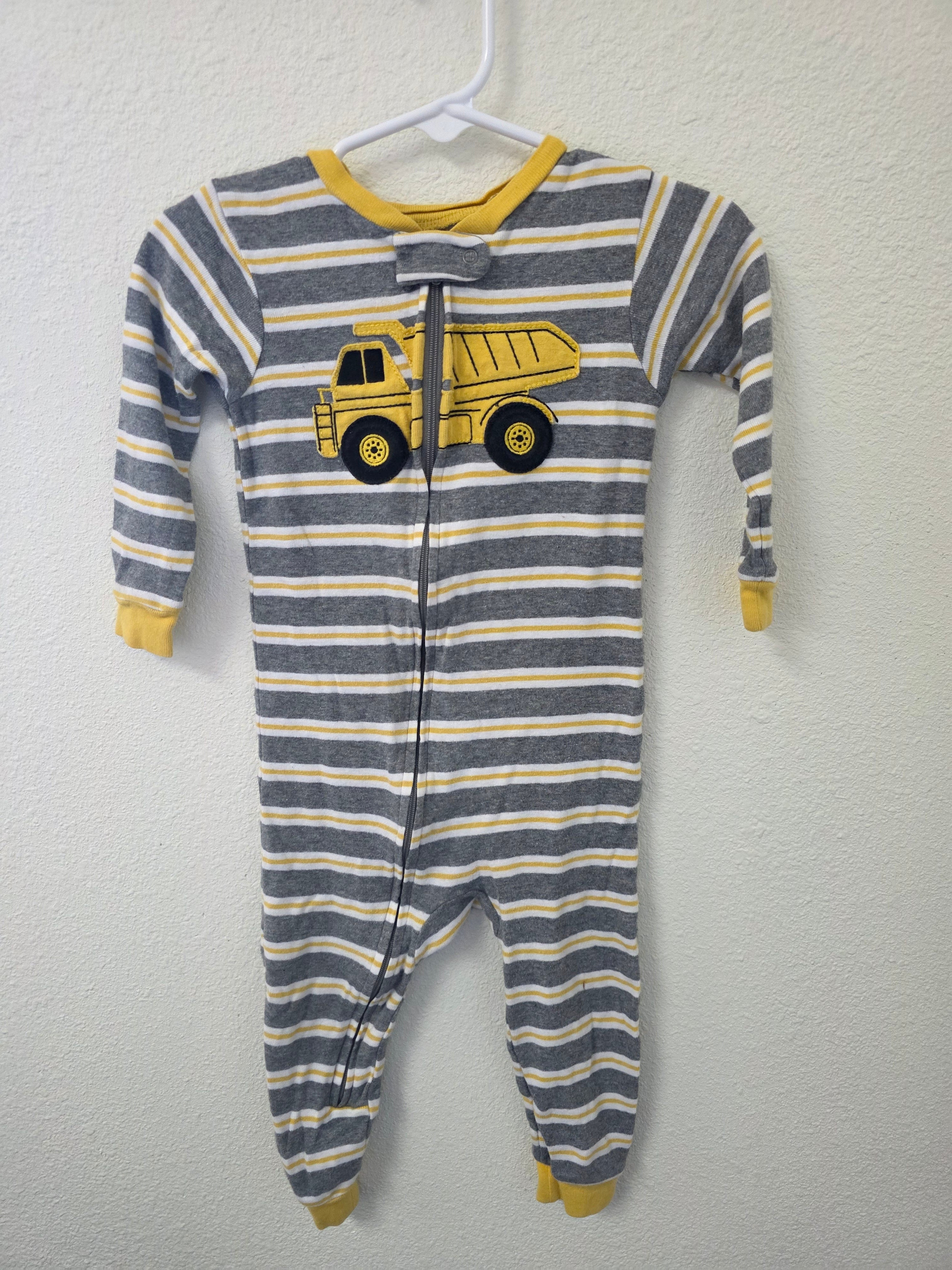 Carter’s Pajamas 18M
