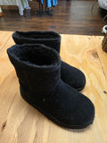 Boots 8c