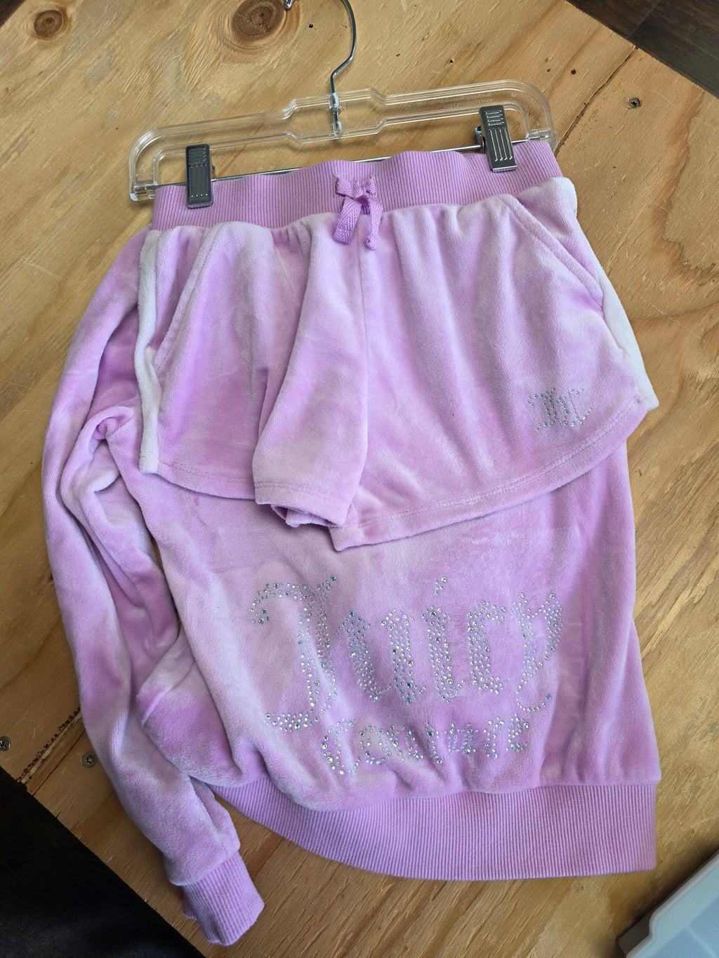 Juicy Couture outfit 6x