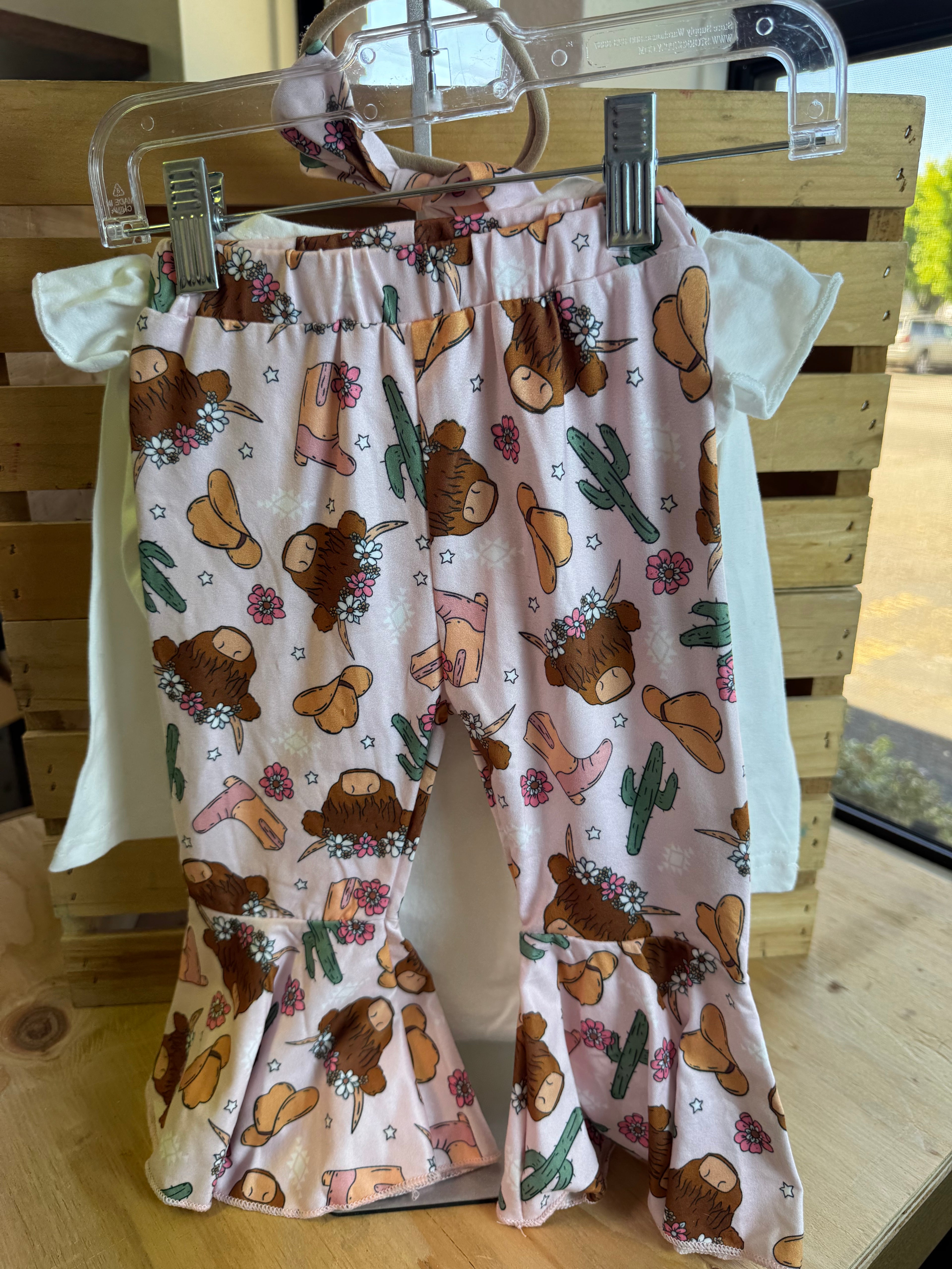 Unknown Brand 3-piece Outfit 6-12M