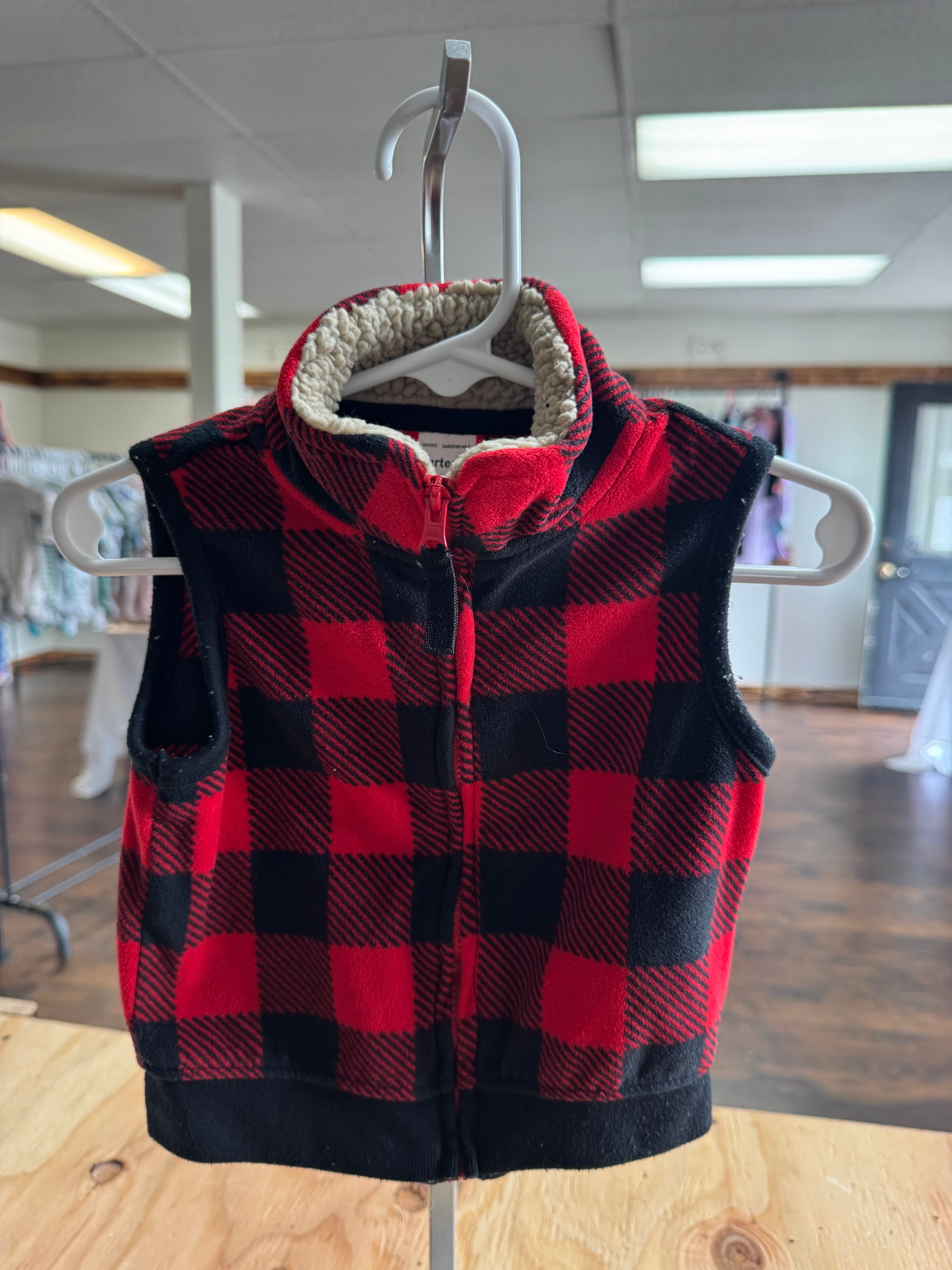 Carter’s Vest 12M