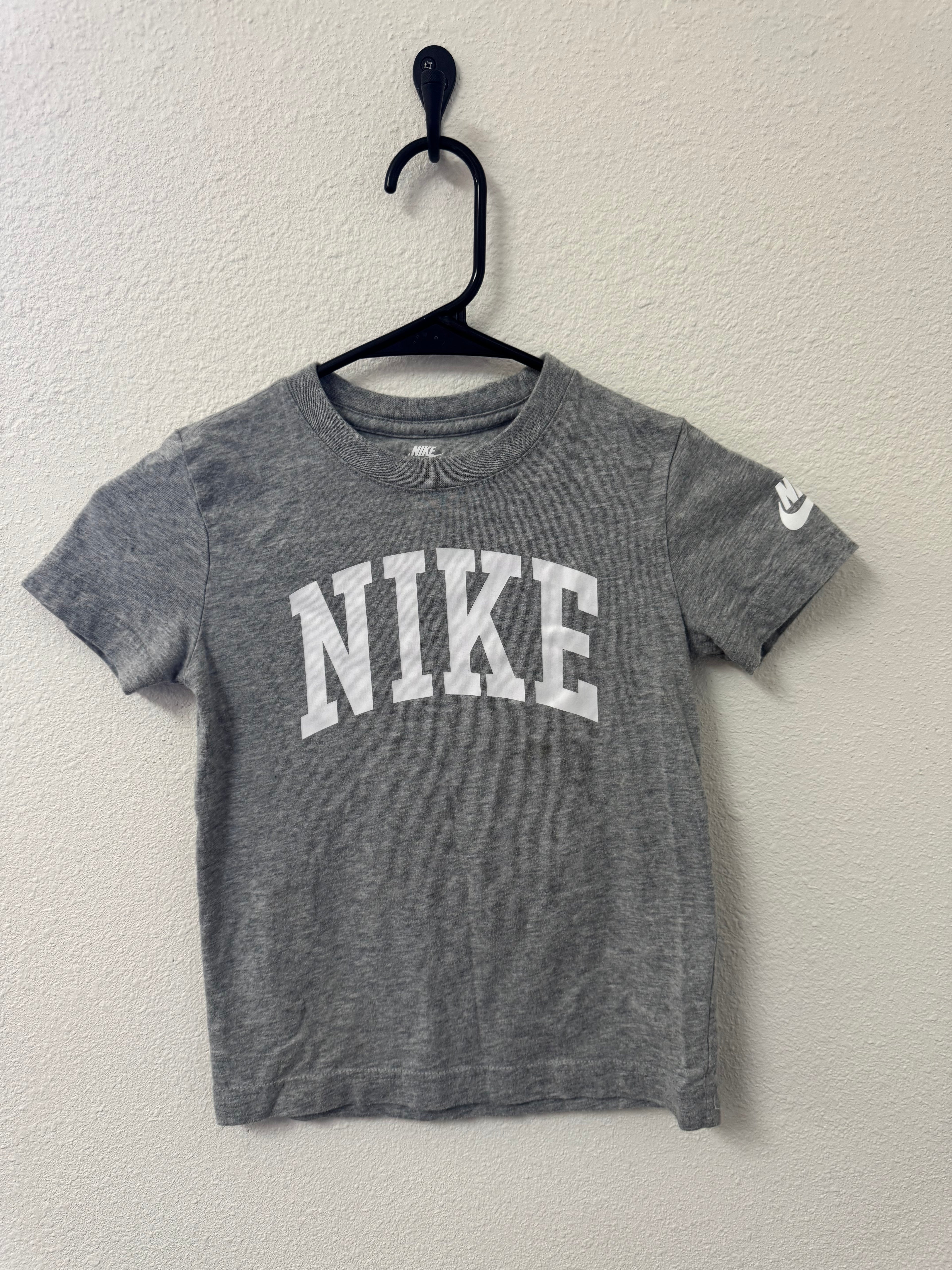 Nike Short Sleeve 5