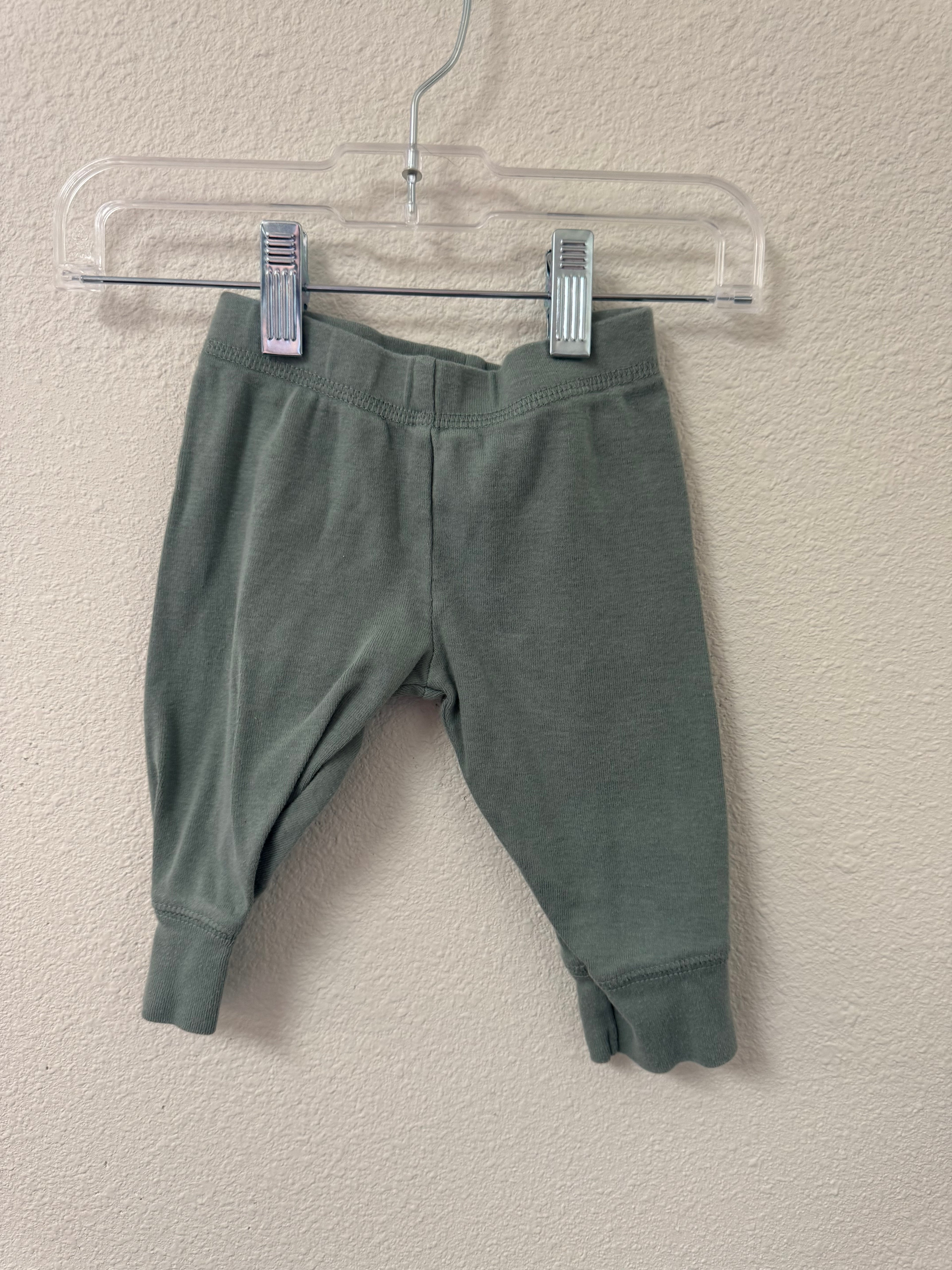 Carter’s Joggers 3-6M