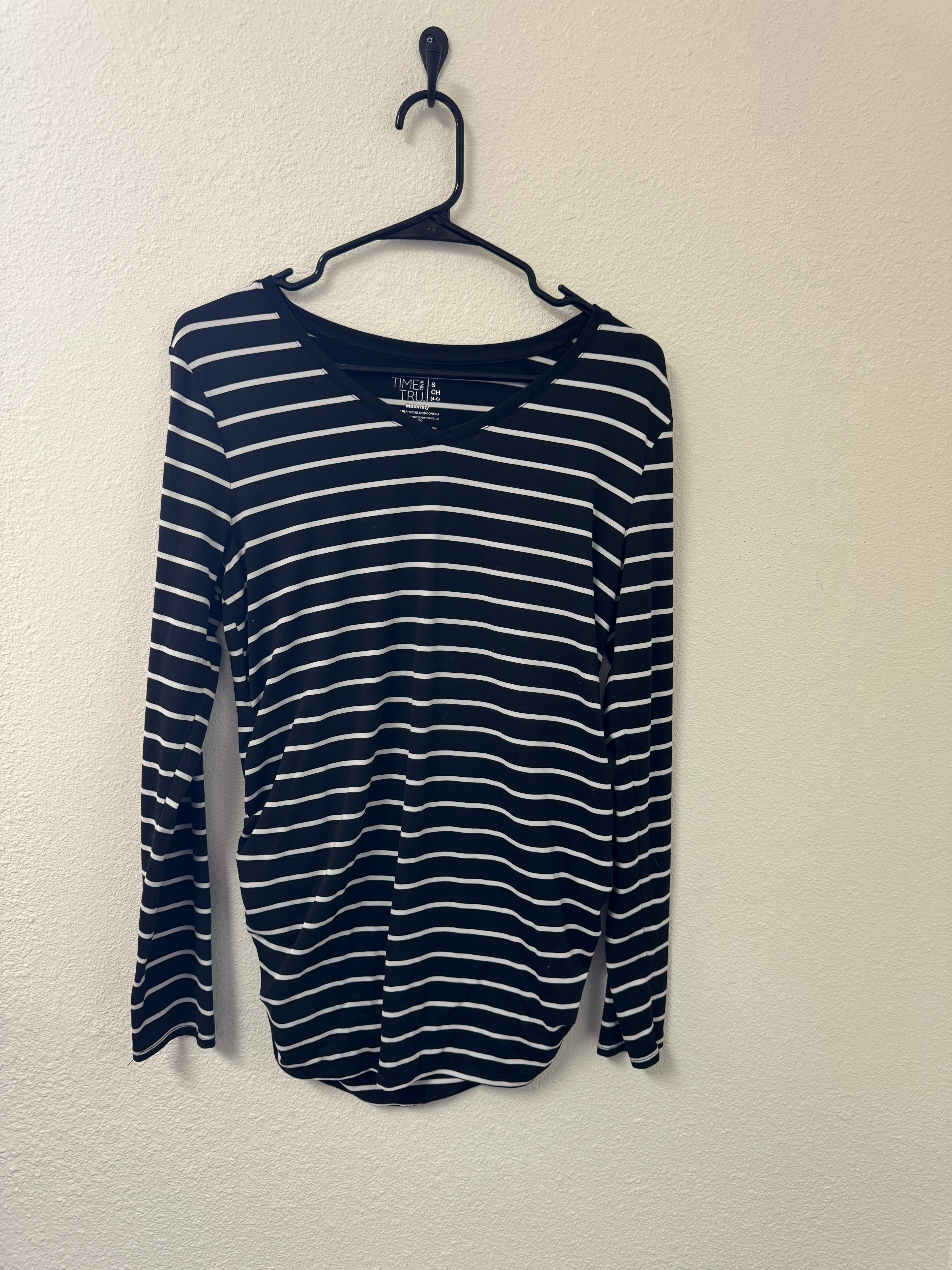 Time and Tru Maternity Shirt S