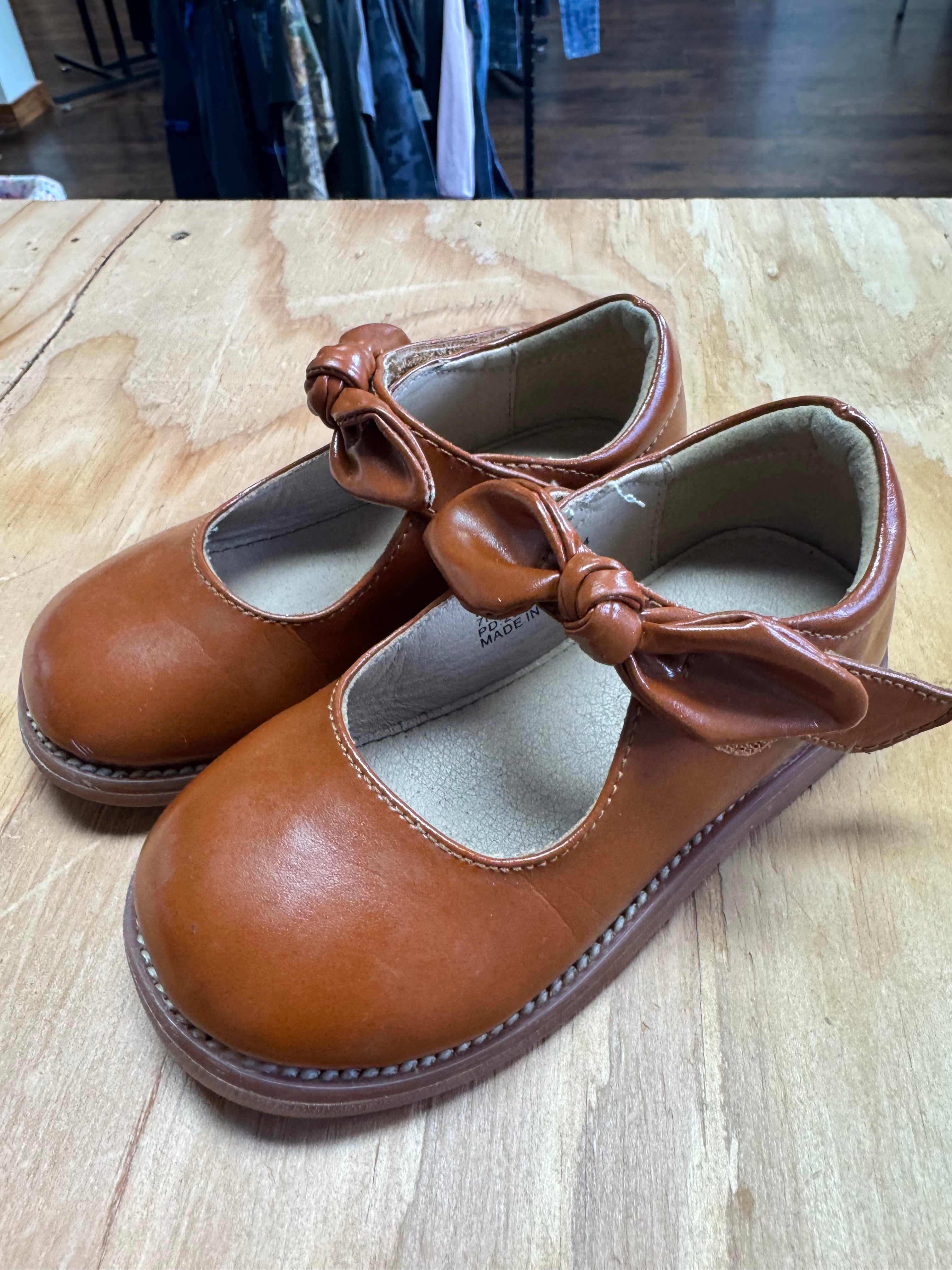 Little Momo MaryJanes 7M