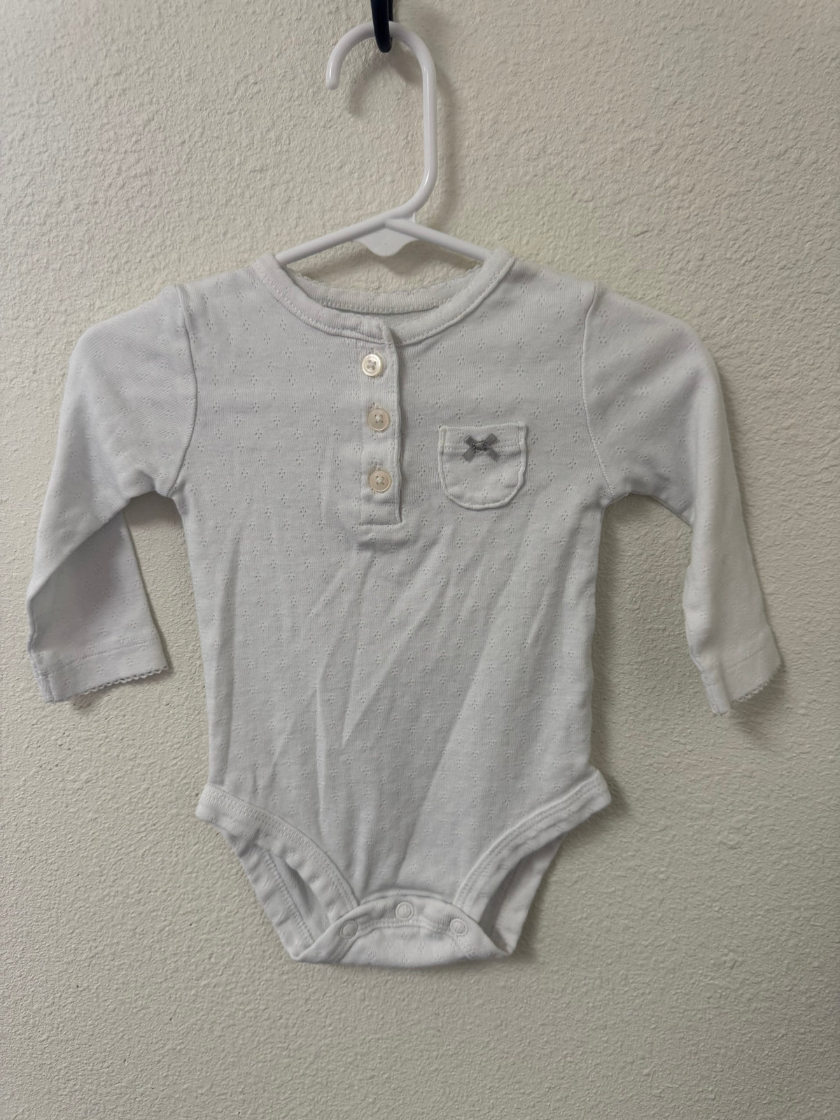 Carter’s Bodysuit 6M