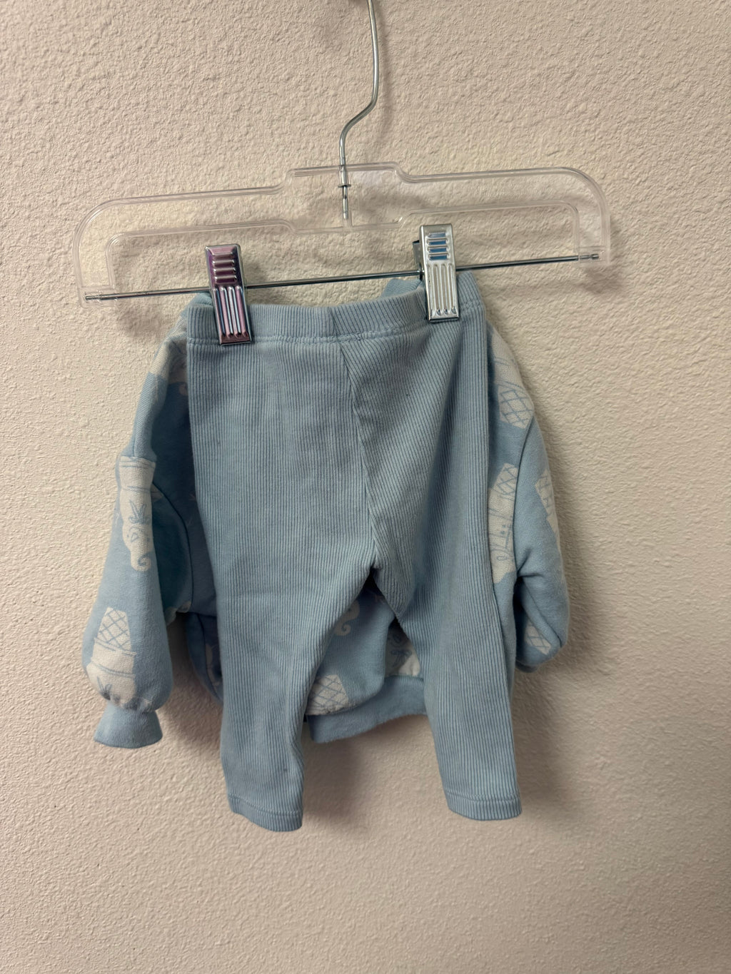 Cat & Jack outfit 0-3 months