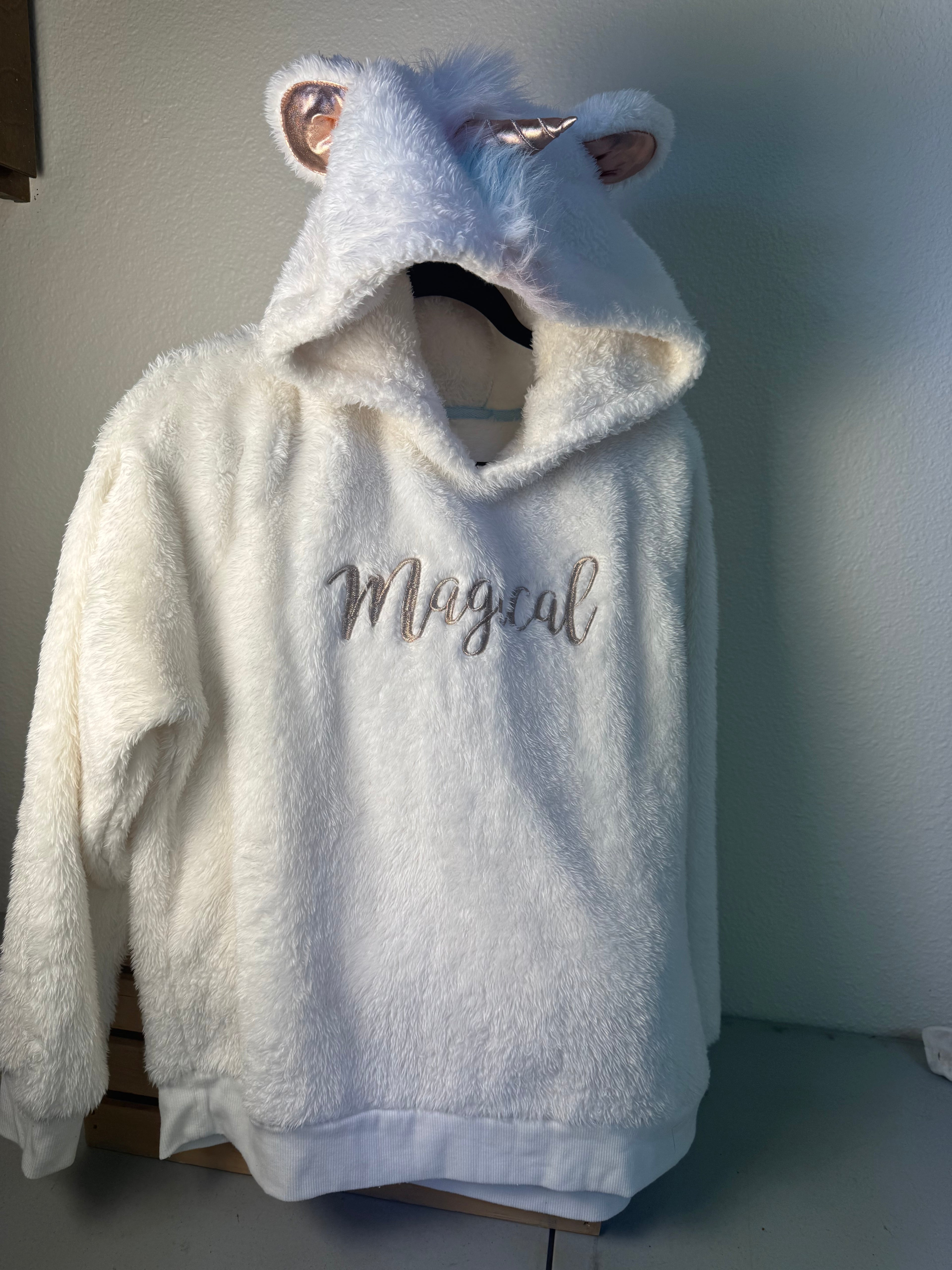 Secret Treasures Hoodie XL (16-18)