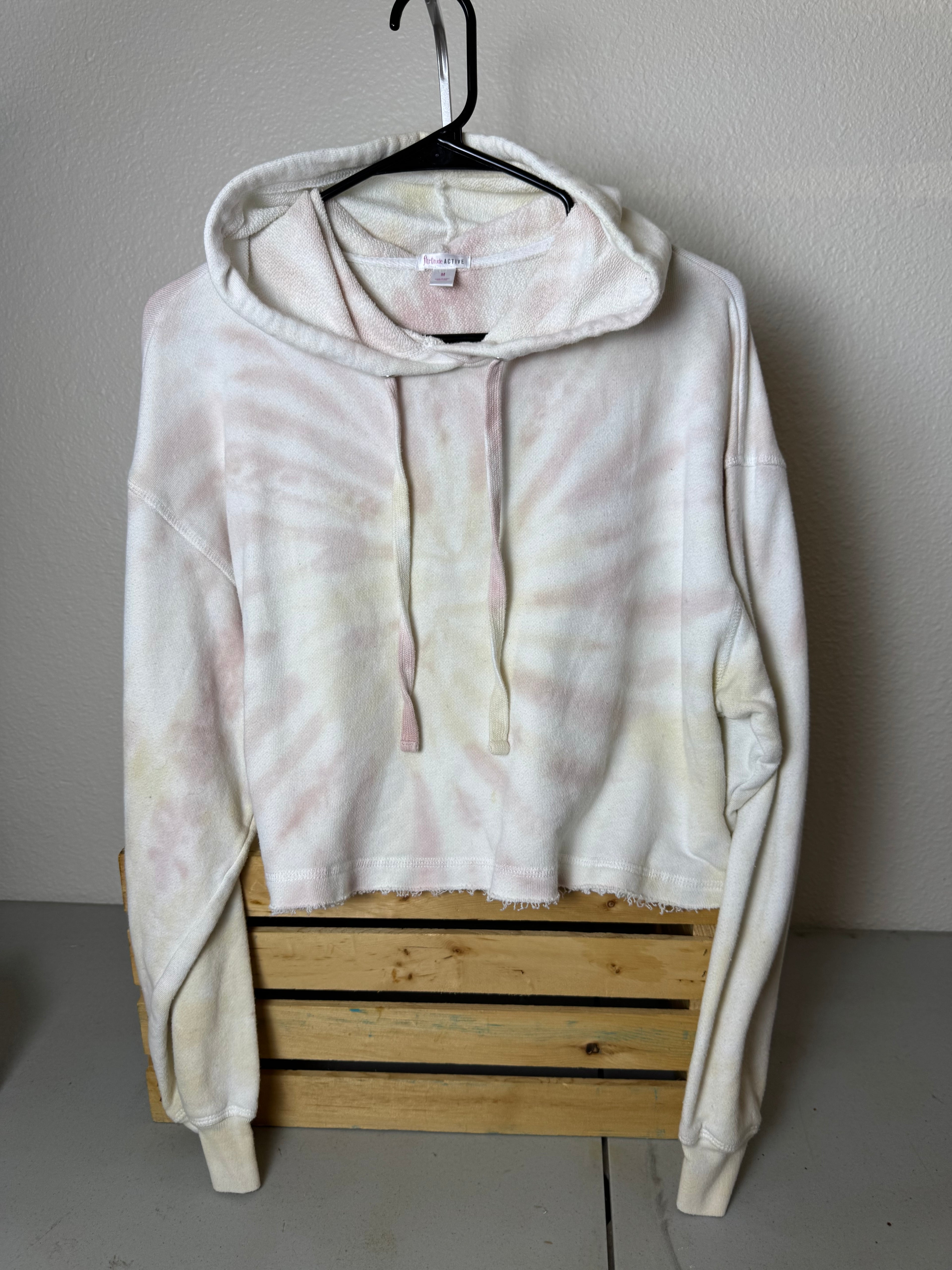 Flirtitude Cropped Hoodie M