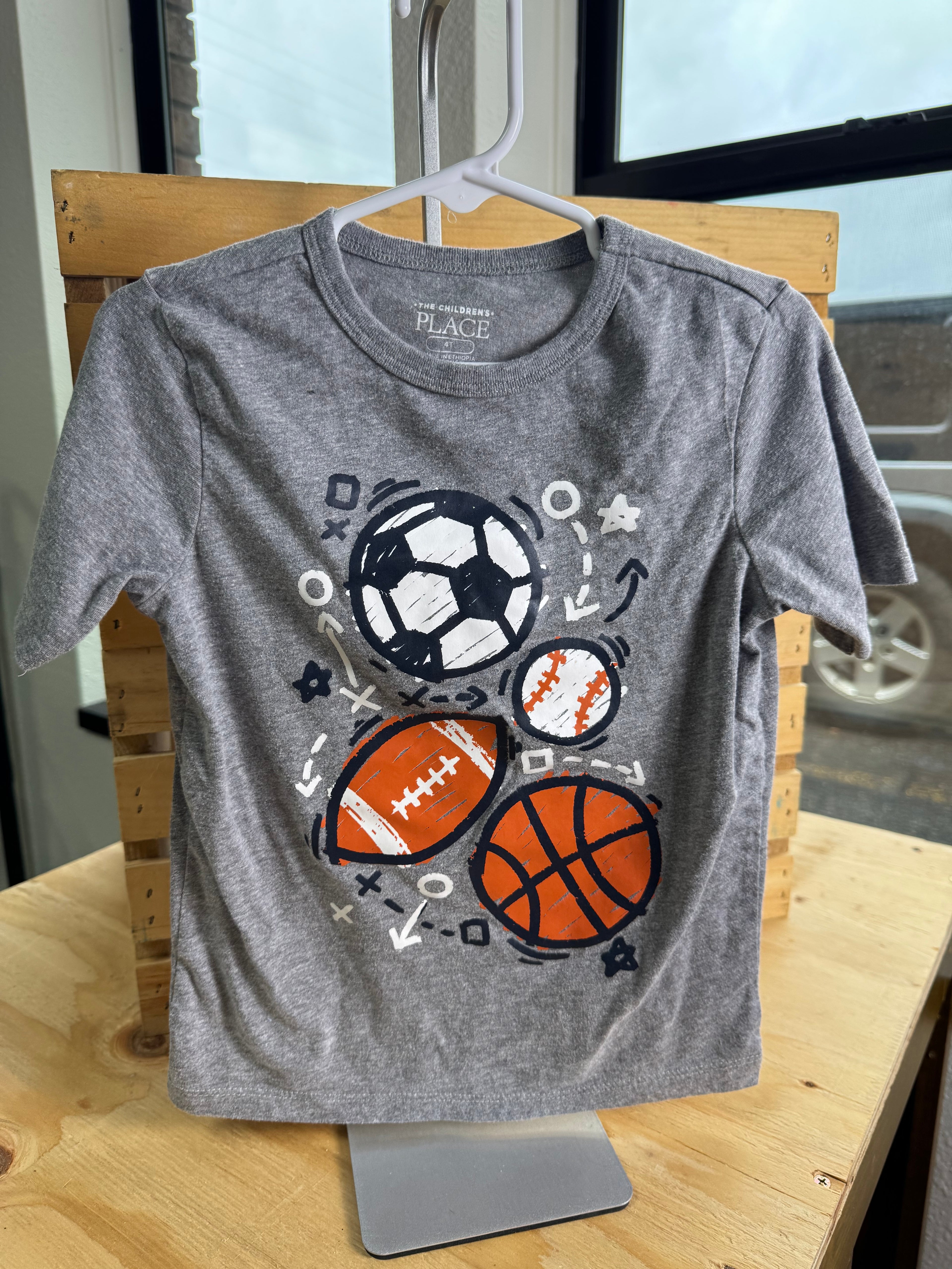The Children’s Place Short Sleeve 4T
