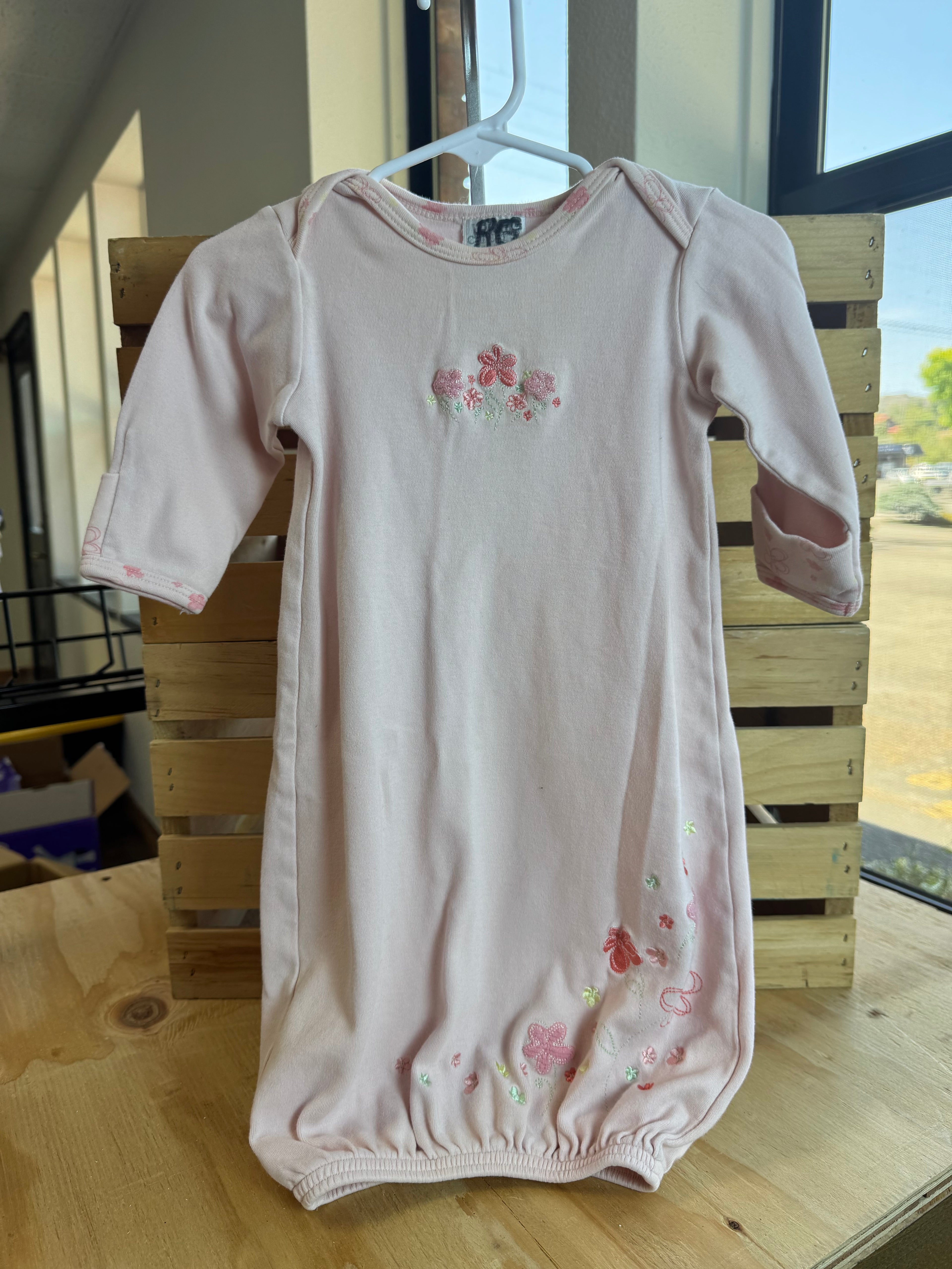 Carter’s Gown 0-3M
