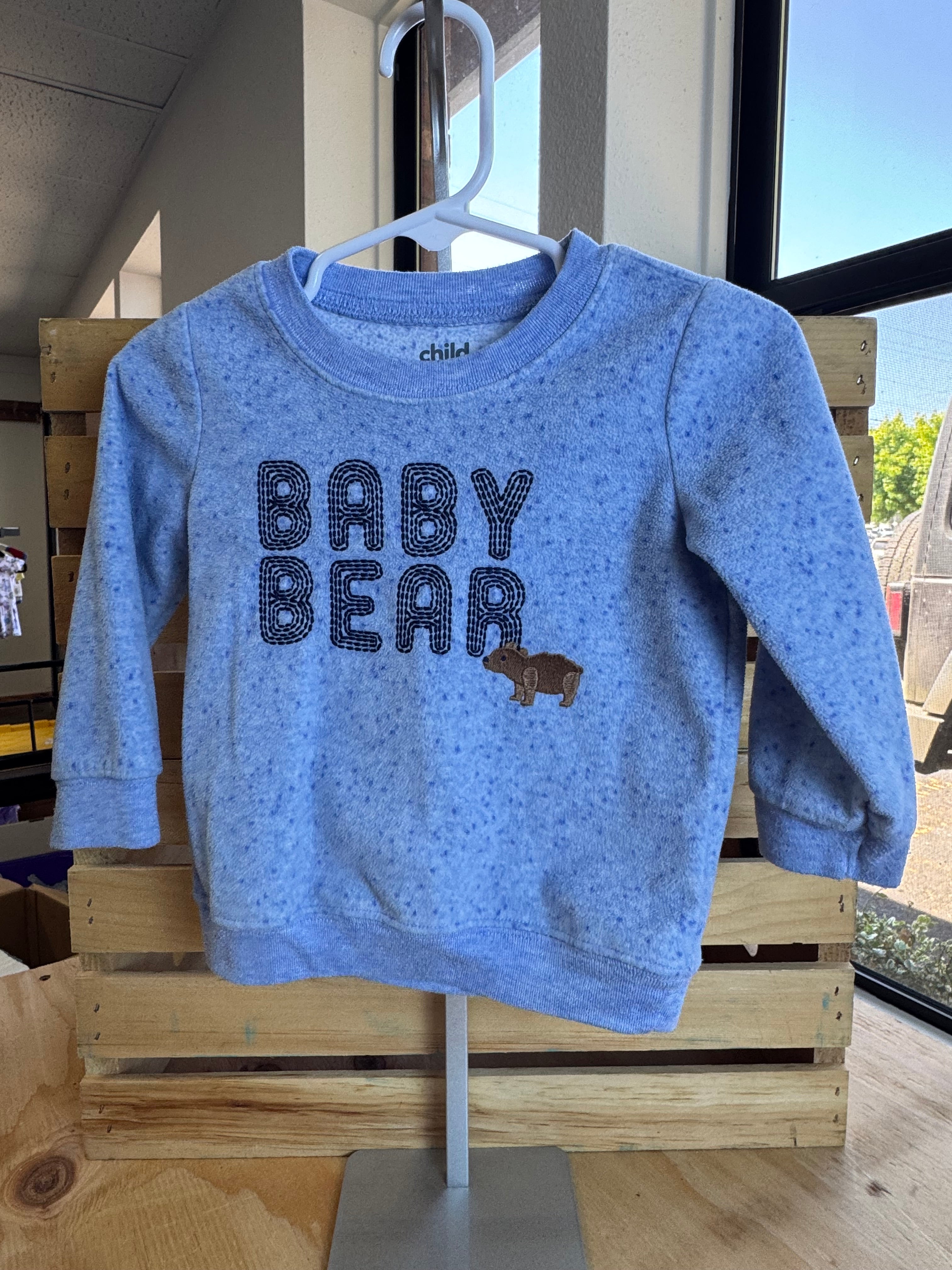 Carter’s Sweatshirt 18M
