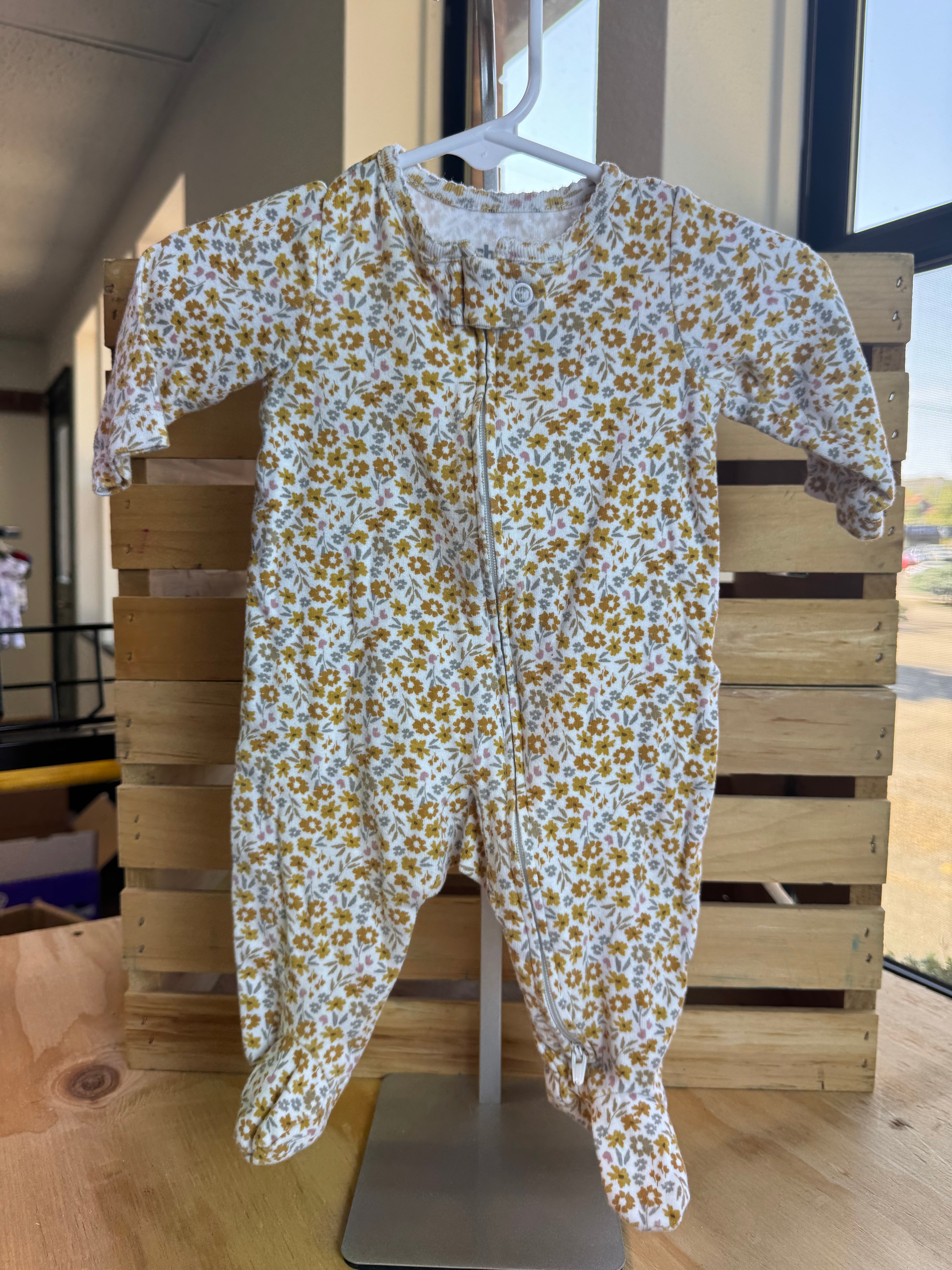 Carter’s Pajamas 0-3M