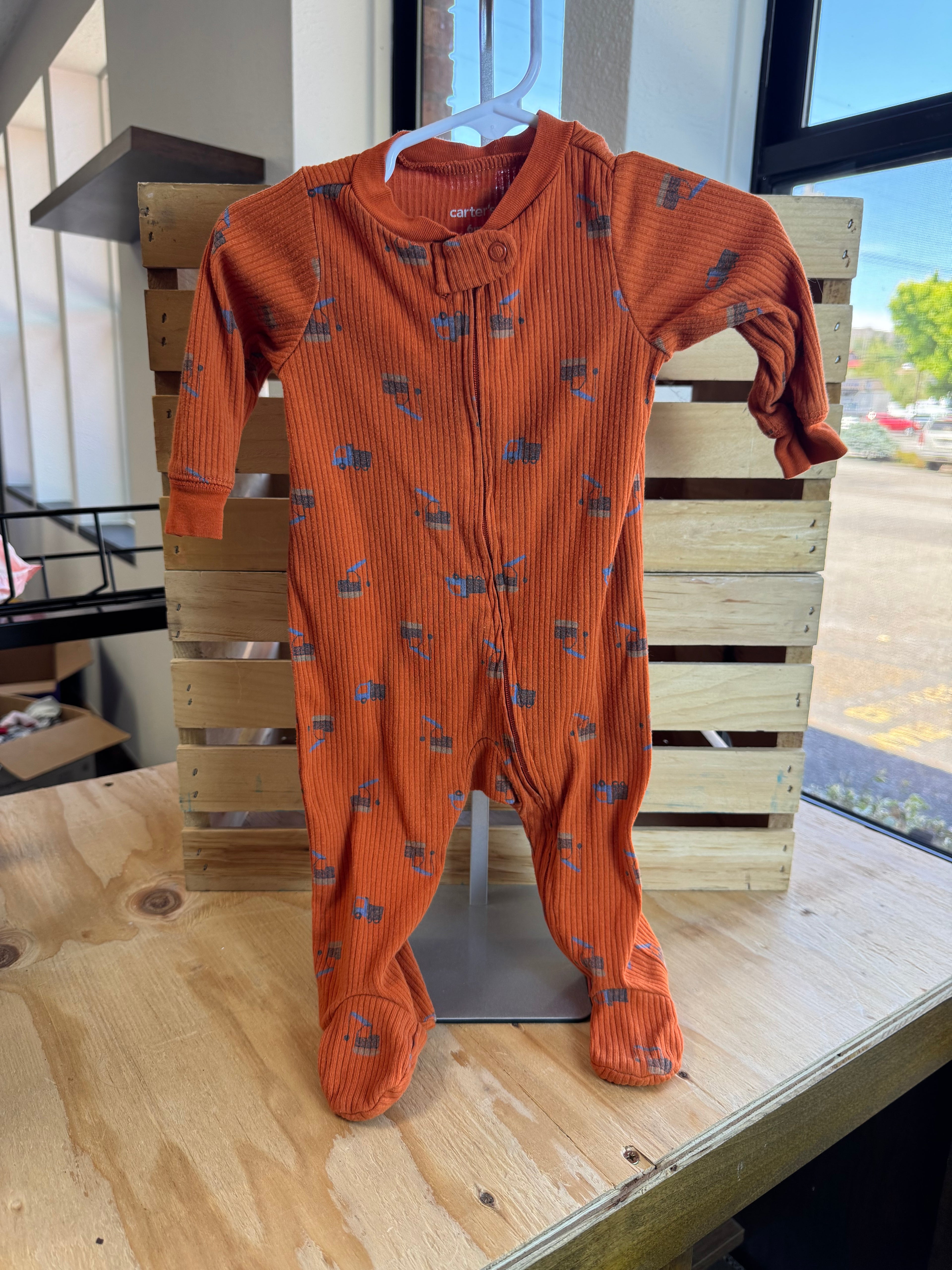Carter’s Pajamas 6M